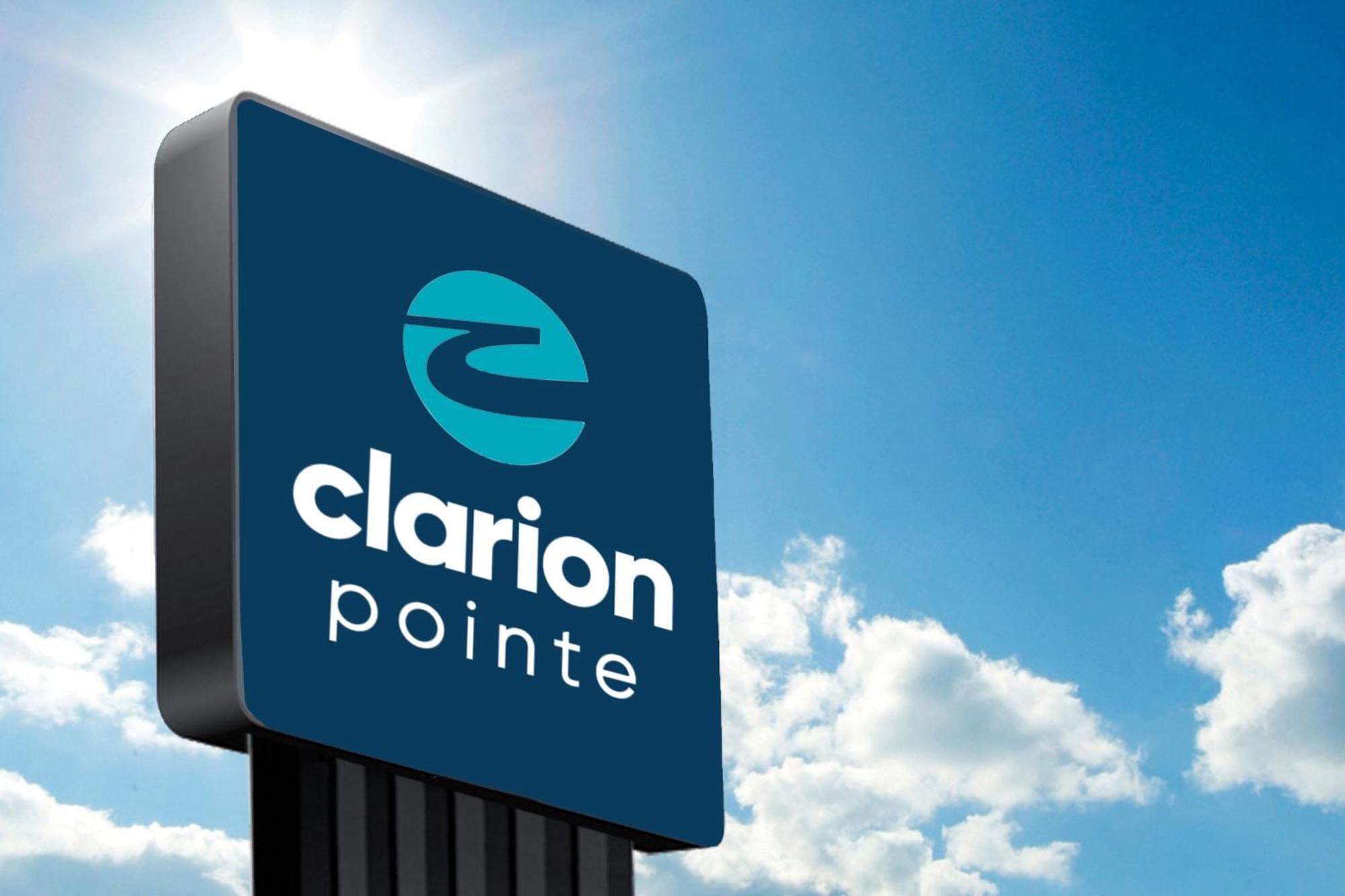 Clarion Pointe Hotel ฟอร์ตเวิร์ท ภายนอก รูปภาพ