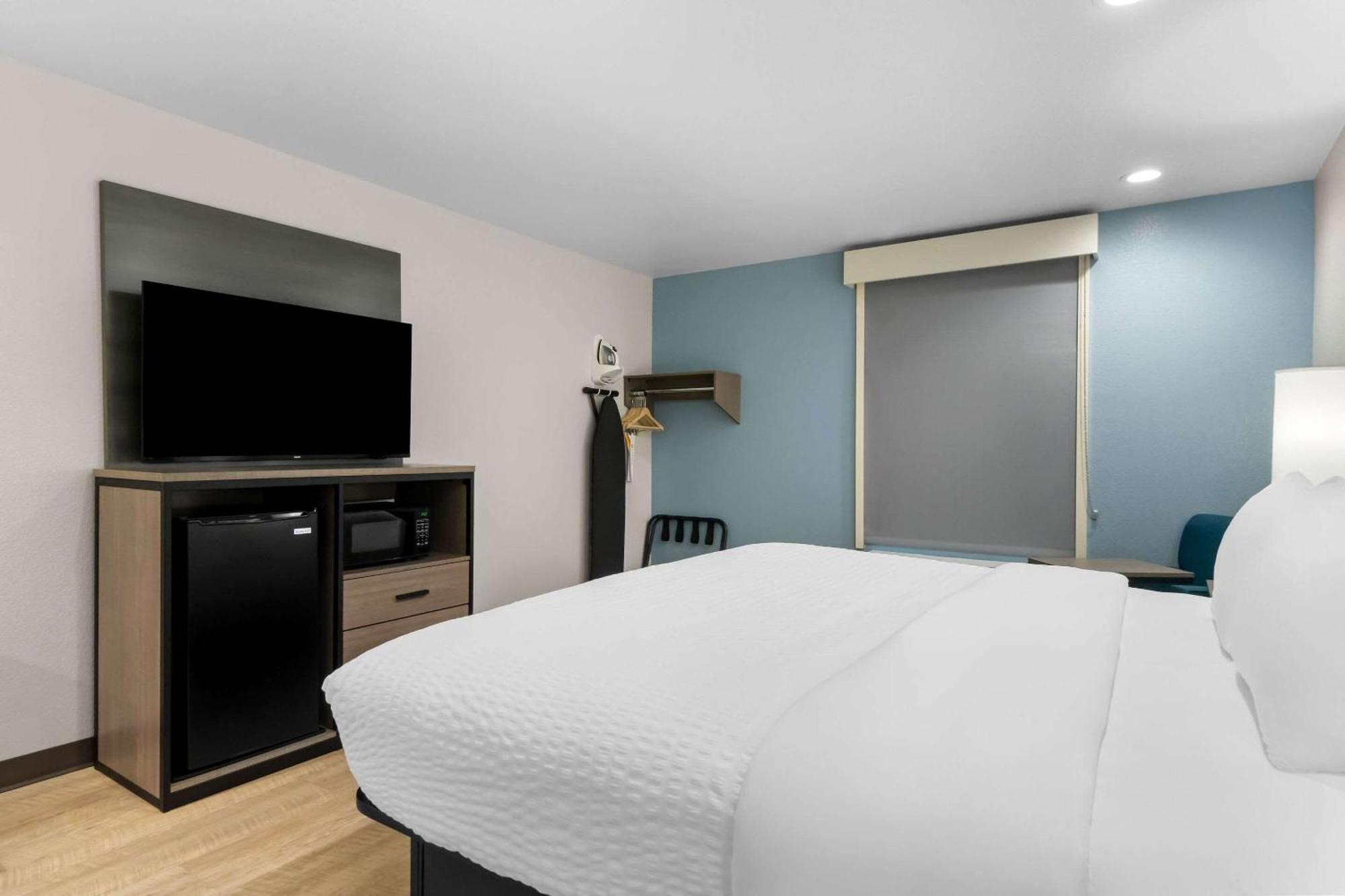 Clarion Pointe Hotel ฟอร์ตเวิร์ท ภายนอก รูปภาพ