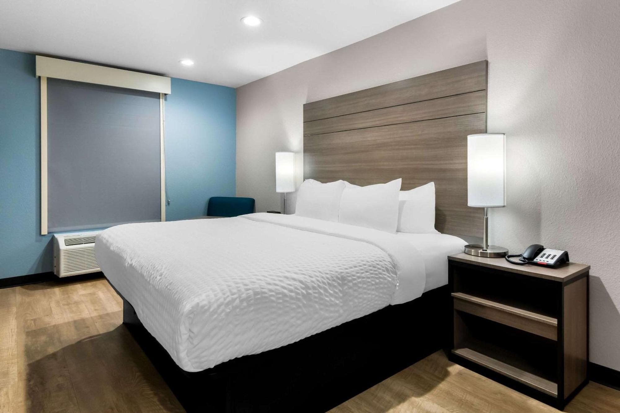 Clarion Pointe Hotel ฟอร์ตเวิร์ท ภายนอก รูปภาพ